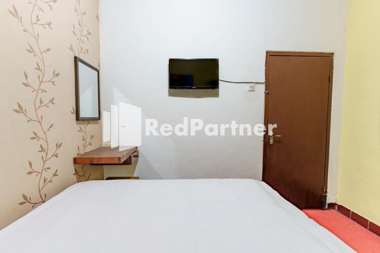 מאלאנג Nafisa Homestay Syariah Near Jatim Park 3 Batu Mitra Reddoorz מראה חיצוני תמונה