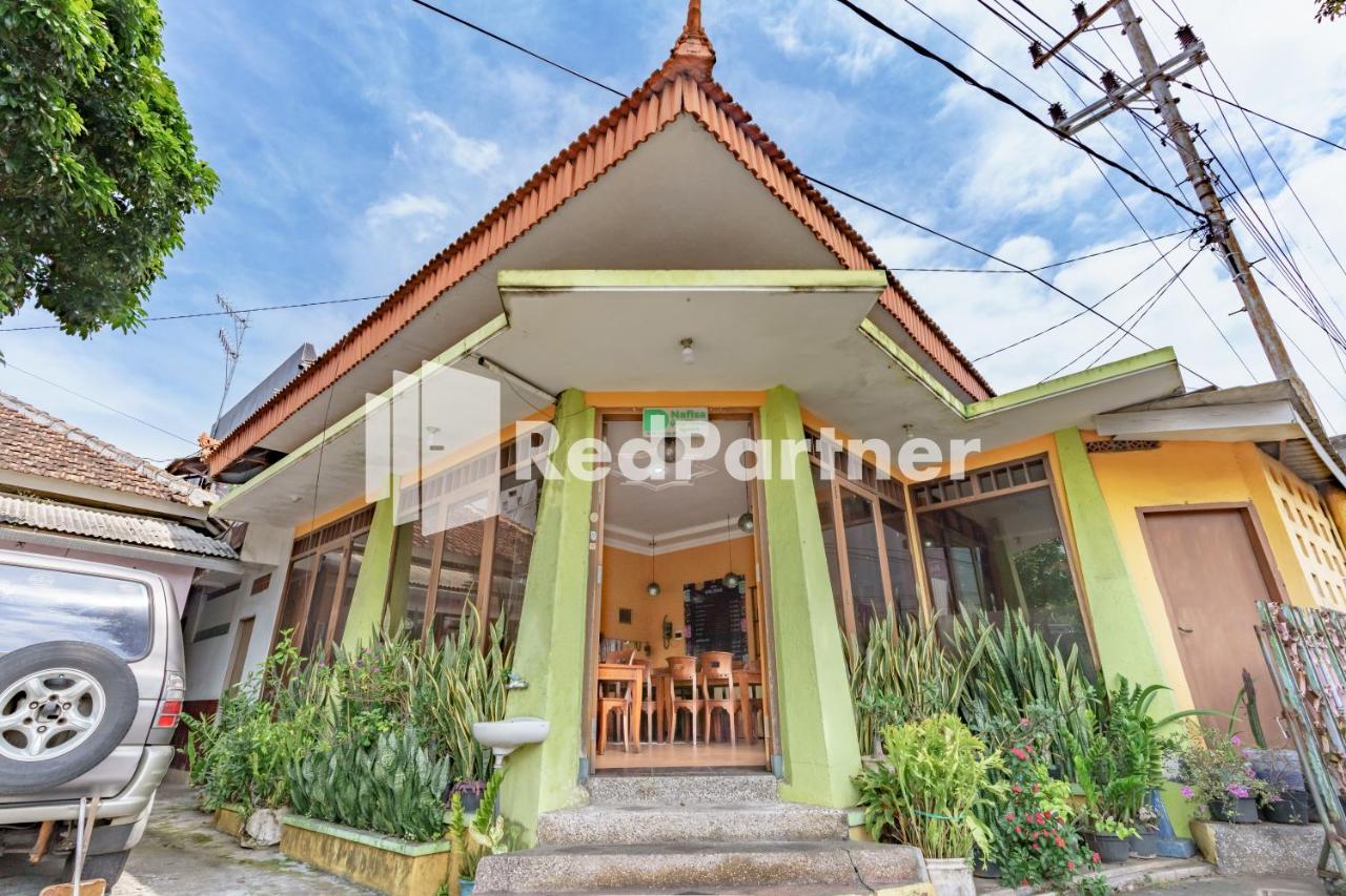 מאלאנג Nafisa Homestay Syariah Near Jatim Park 3 Batu Mitra Reddoorz מראה חיצוני תמונה