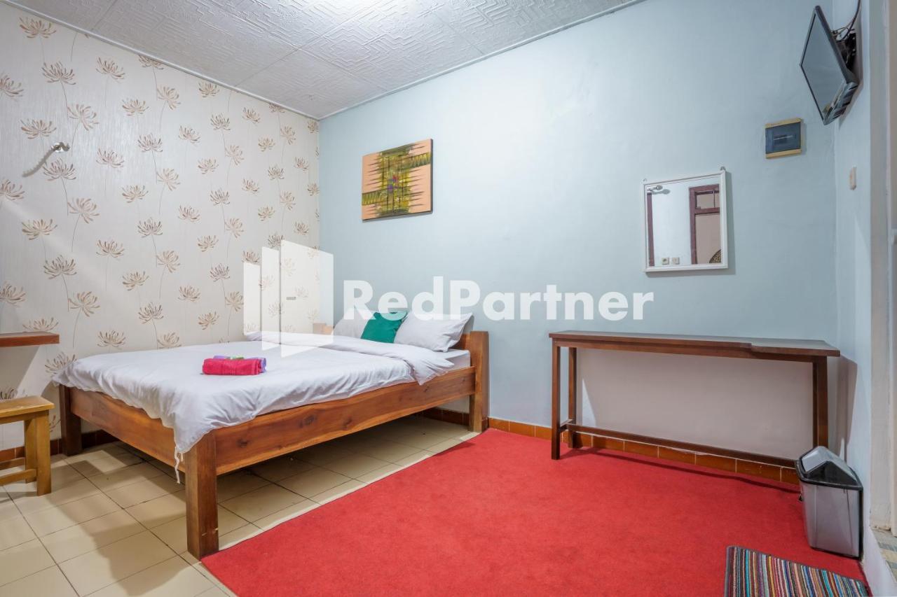 מאלאנג Nafisa Homestay Syariah Near Jatim Park 3 Batu Mitra Reddoorz מראה חיצוני תמונה