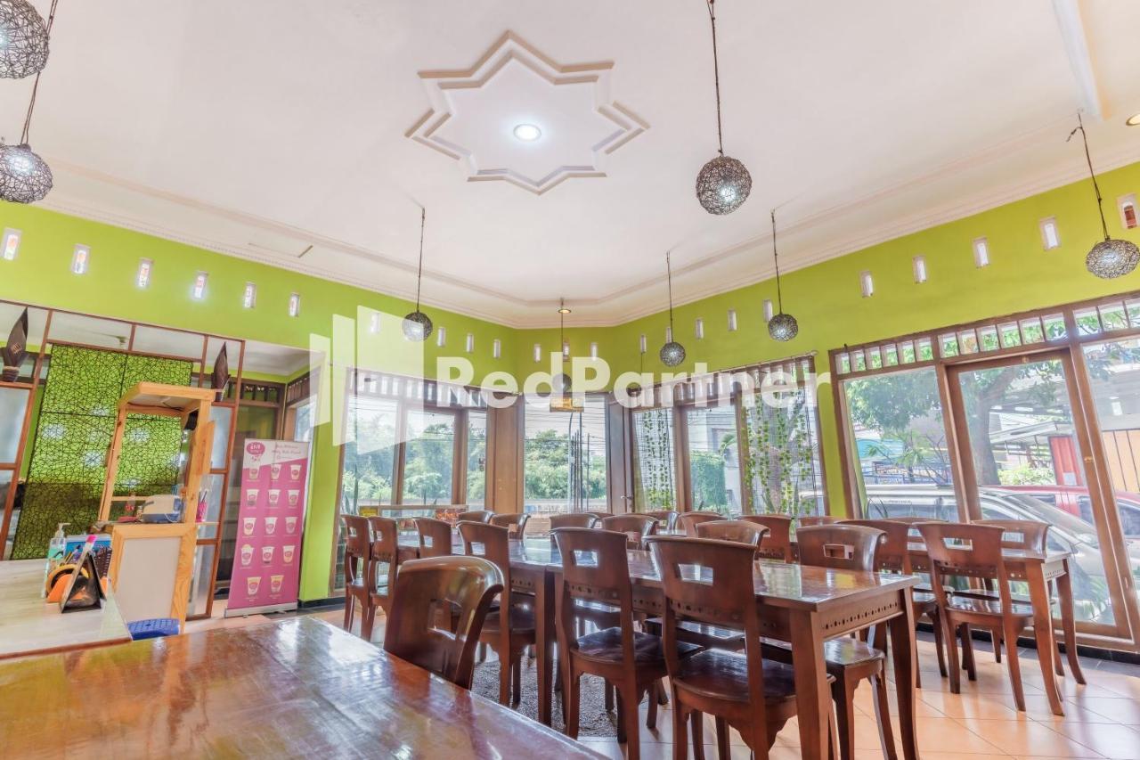 מאלאנג Nafisa Homestay Syariah Near Jatim Park 3 Batu Mitra Reddoorz מראה חיצוני תמונה