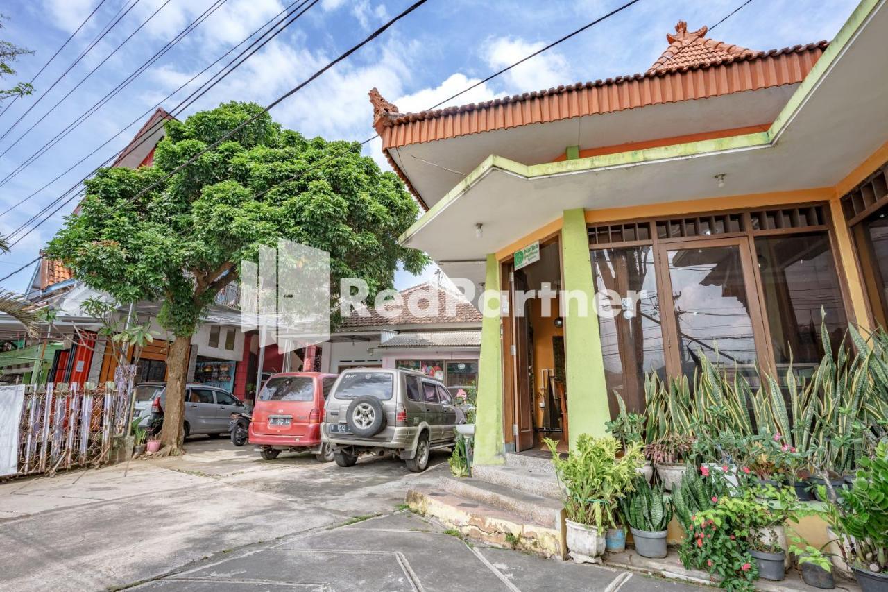 מאלאנג Nafisa Homestay Syariah Near Jatim Park 3 Batu Mitra Reddoorz מראה חיצוני תמונה